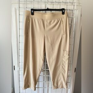 Chic Beige Pants with Zipper Details